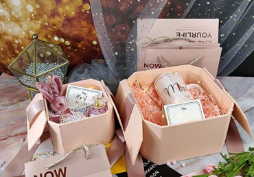 caja de papel de regalo plegable para embalaje de ropa